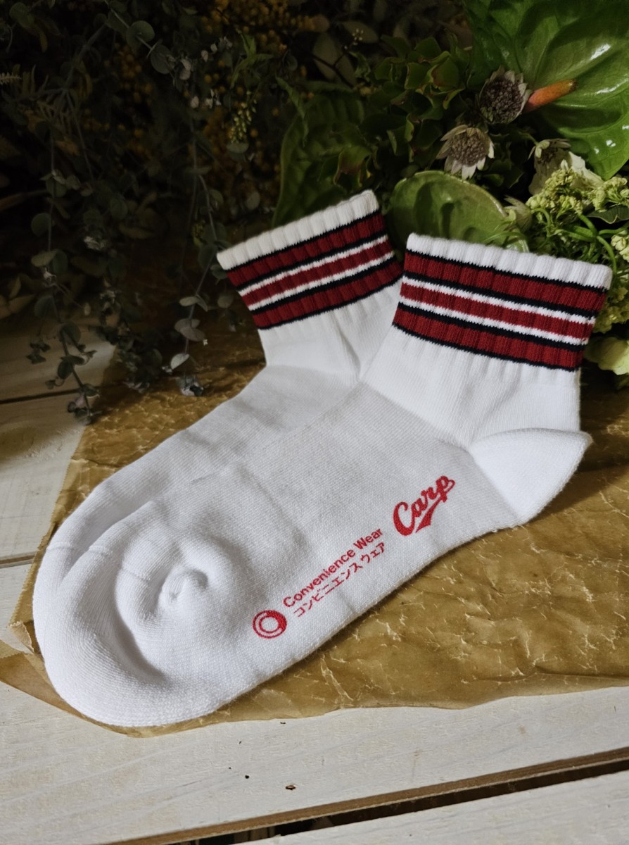 ラインソックス ファミマ ショート　広島東洋カープ22-25cm A26 白のみ ラインソックス ファミマ ショート広島東洋カープ22-25cm A26 白のみ